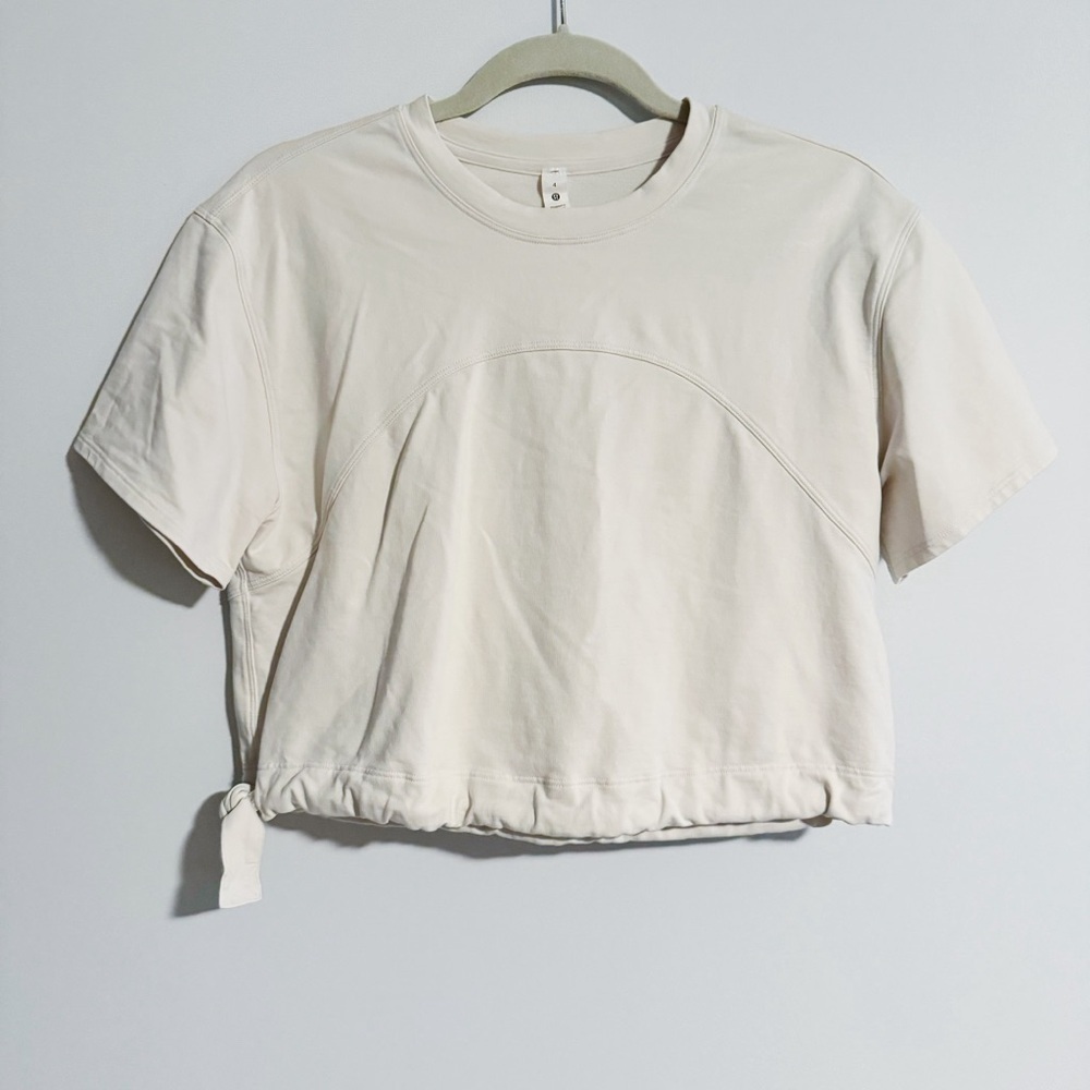 Lululemon - Cream Boxy Tee